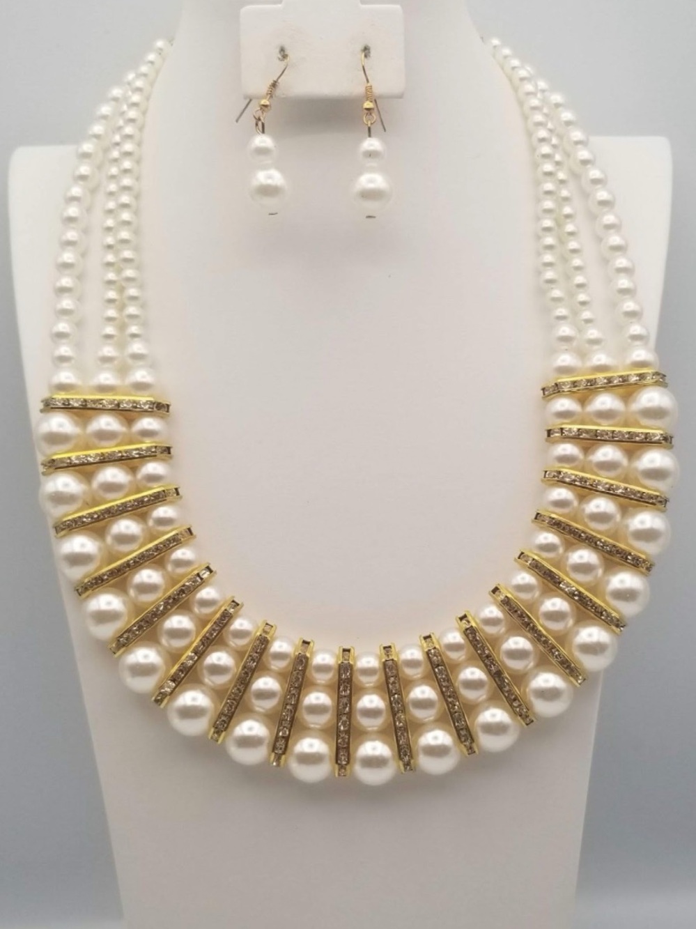 Elegant White Pearl and Gold Accent Statement Necklace Set